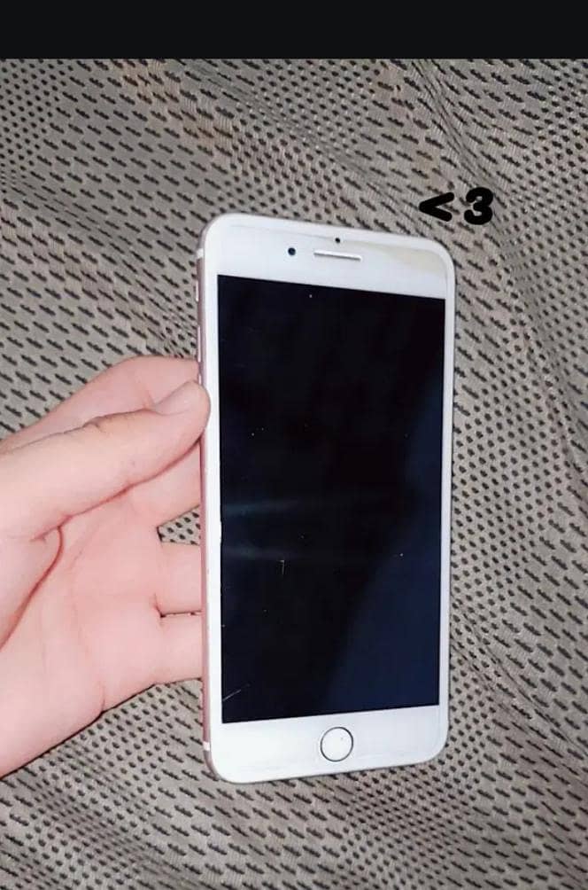 Apple iPhone 7 Plus 1