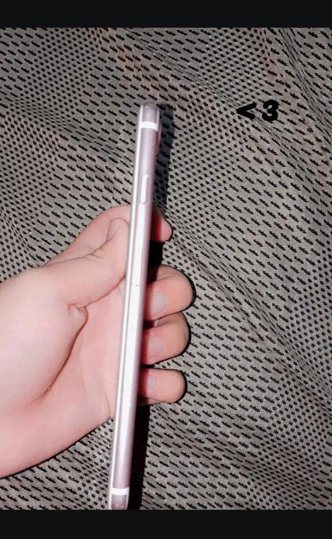 Apple iPhone 7 Plus 4