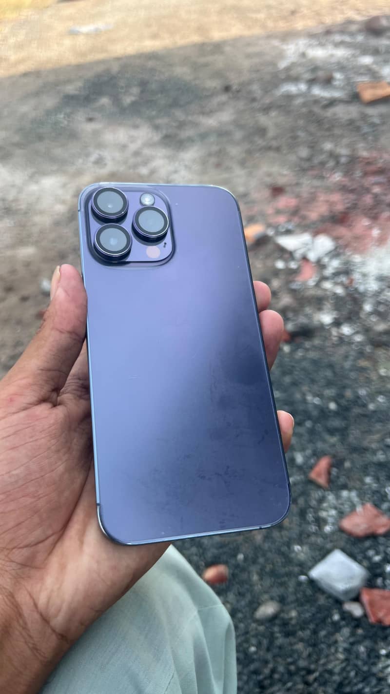Apple iPhone 14 Pro Max 1