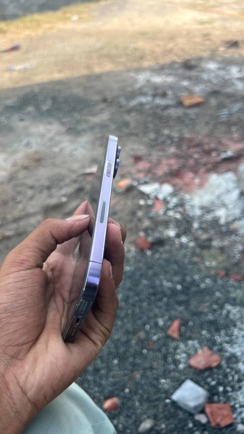 Apple iPhone 14 Pro Max 4