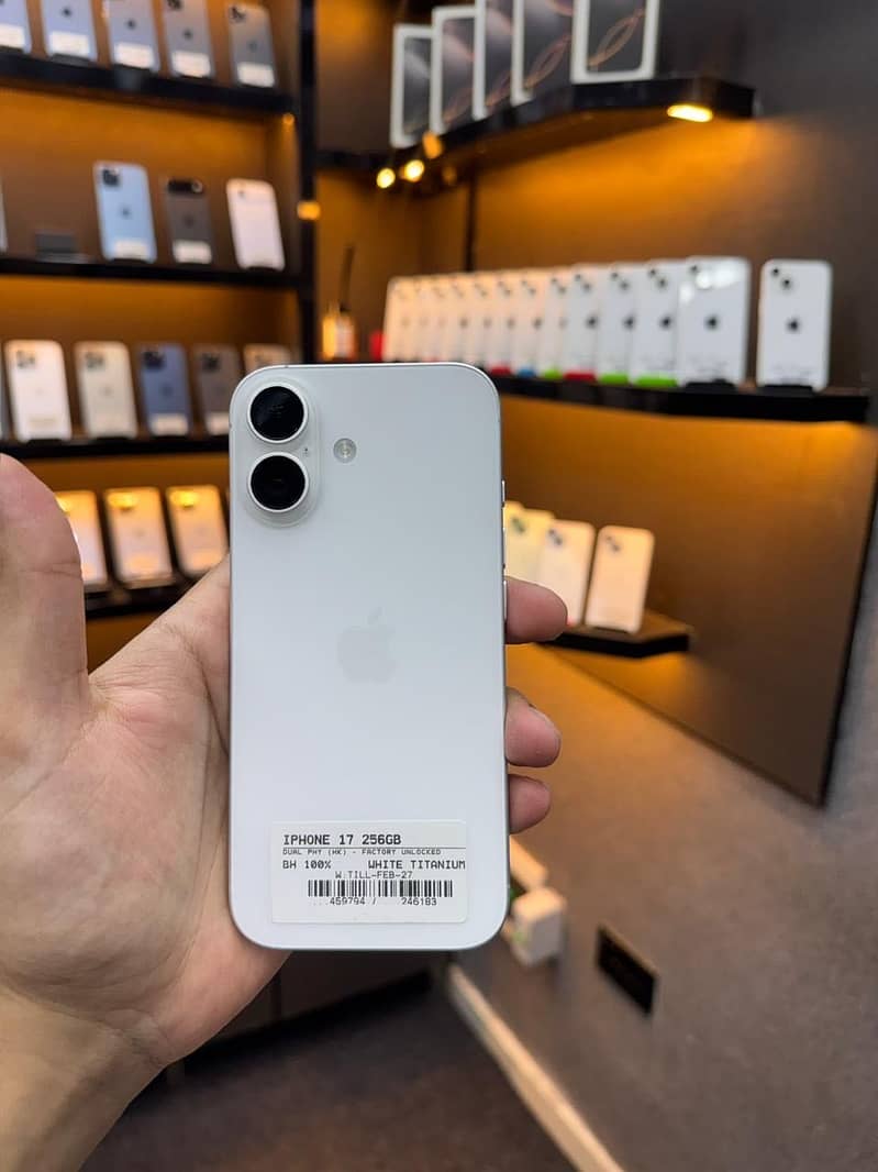Apple iPhone 17 0