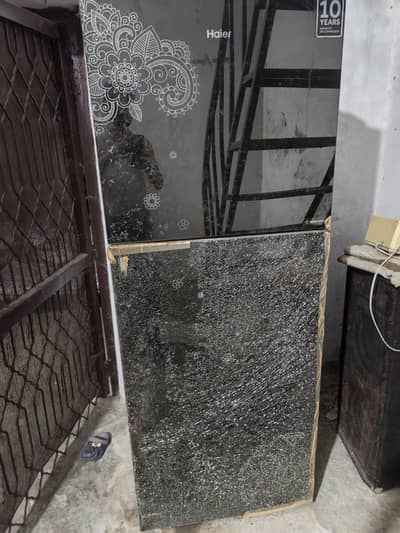 Haier  Large fridge sale one door shesha brake just over All gd