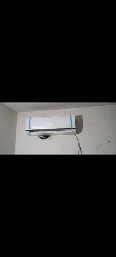 1.5 ton Ac T3 Hair DC inverter whait colour