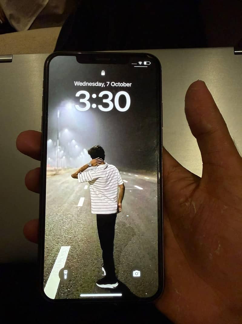Apple iPhone Xs max 0