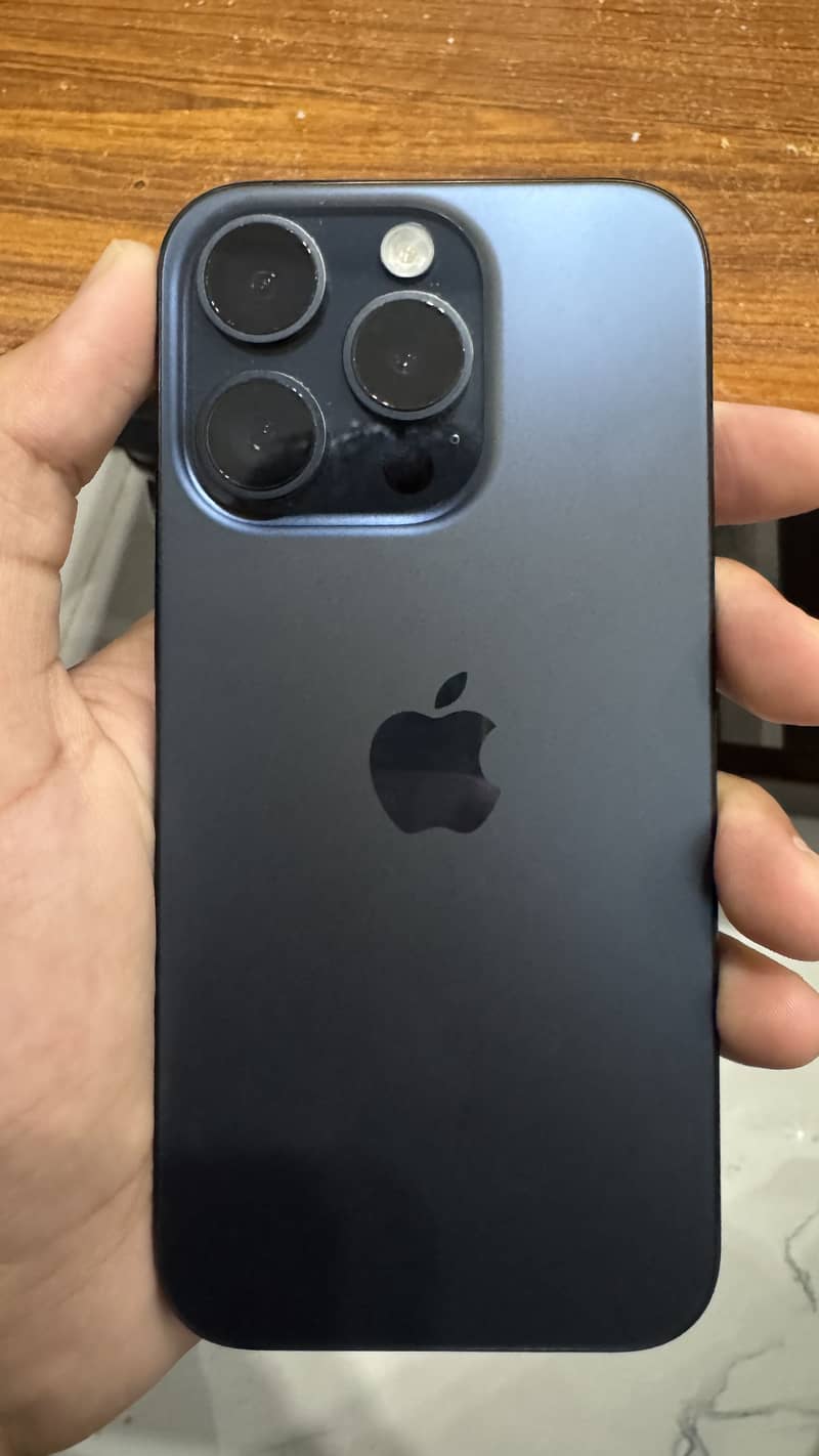 Apple iPhone 15 Pro 3