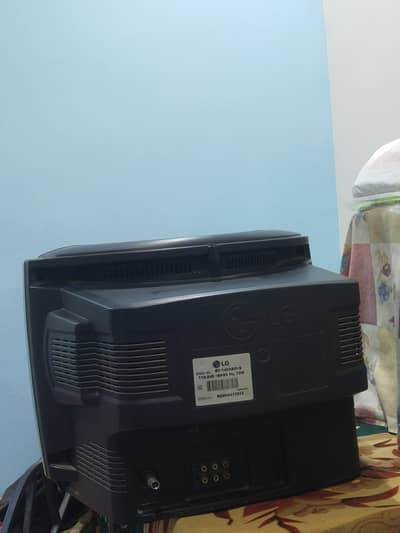 LG Original CRT TV | 14″ | Model RT-14CABDVQ | Rs. 8,000