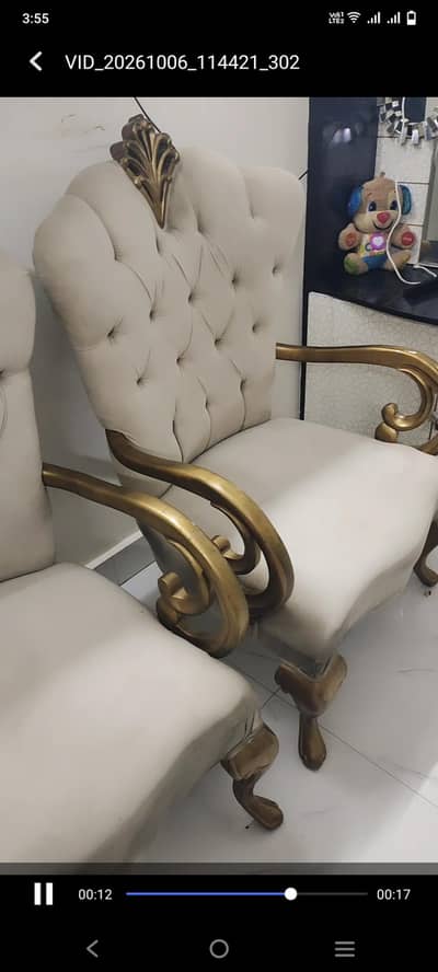 2 Room Chairs+Table In Good condition