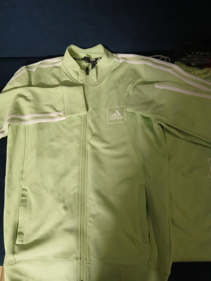 tracksuit 0