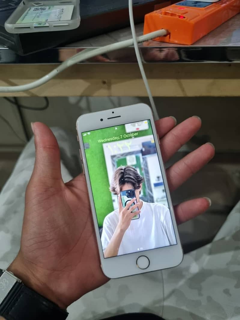 Apple iPhone 8 2