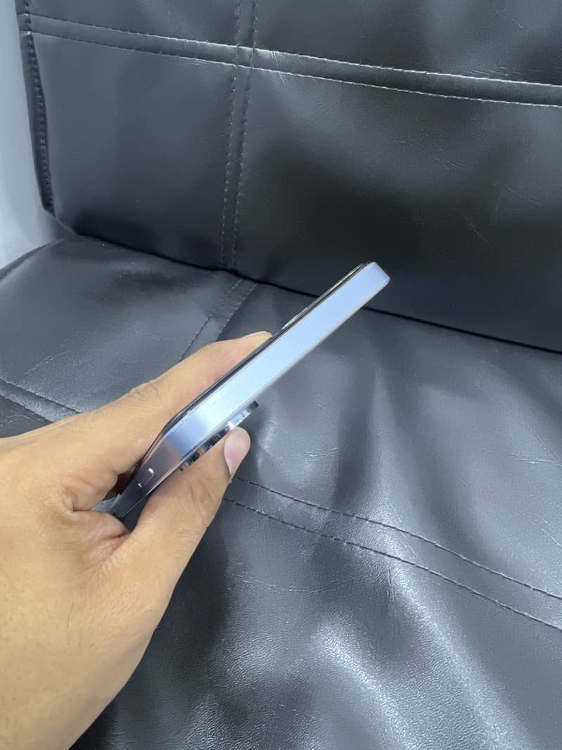 Realme Note 60 4