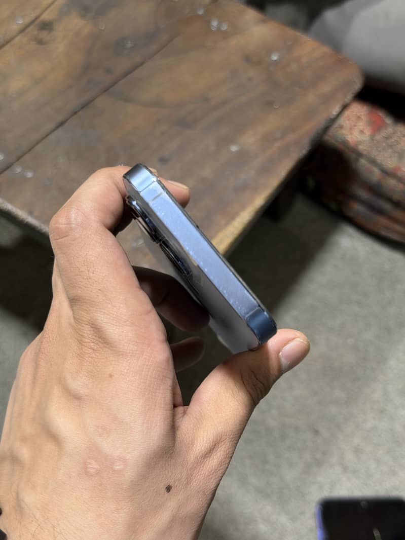 Apple iPhone 13 Pro 3