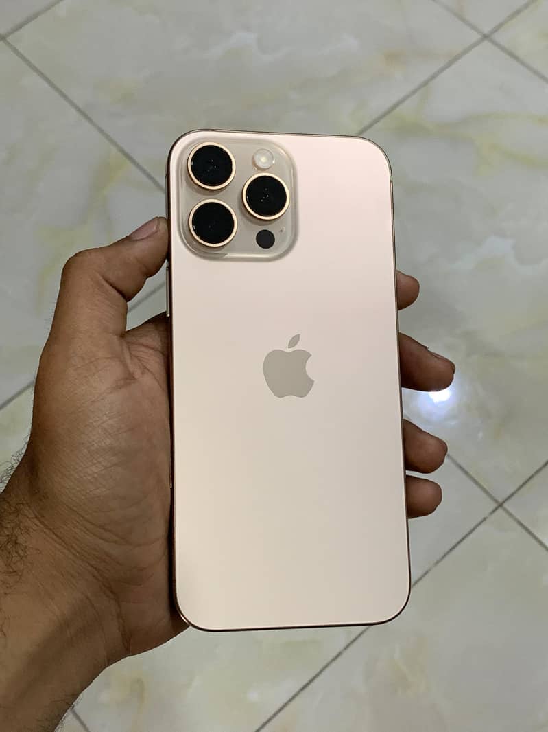 Apple iPhone 16 Pro Max 0