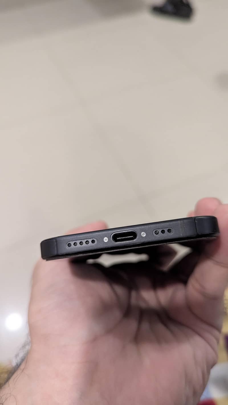 Apple iPhone 15 jv 6