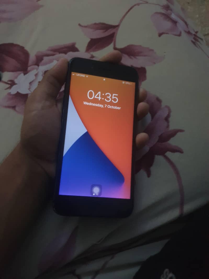 Apple iPhone 7 Plus 1