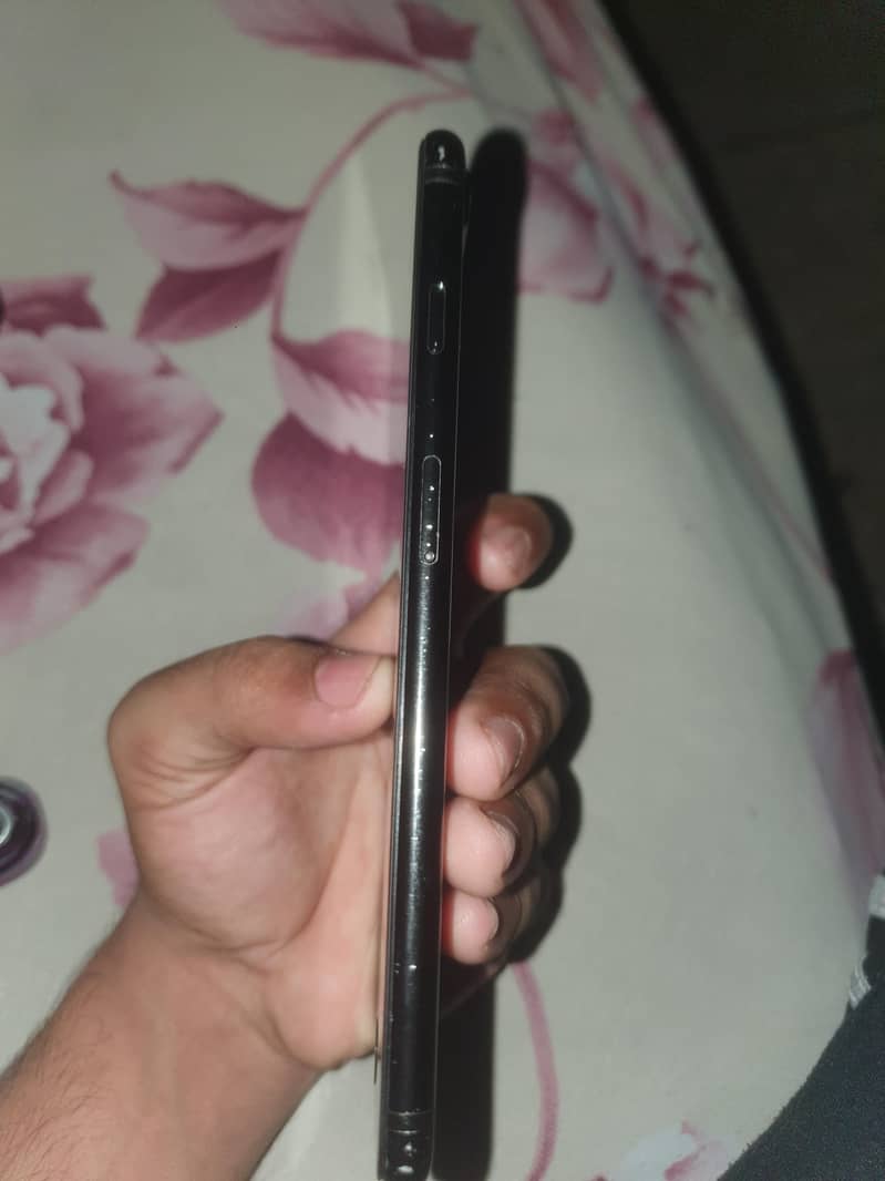 Apple iPhone 7 Plus 2