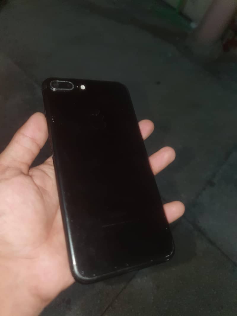 Apple iPhone 7 Plus 4
