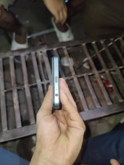 Vivo Y17s