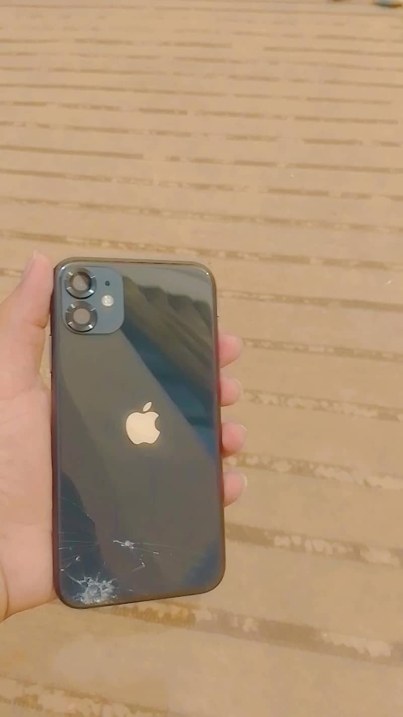 Apple iPhone 11 3