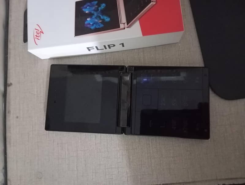 Itel Flip 1 2