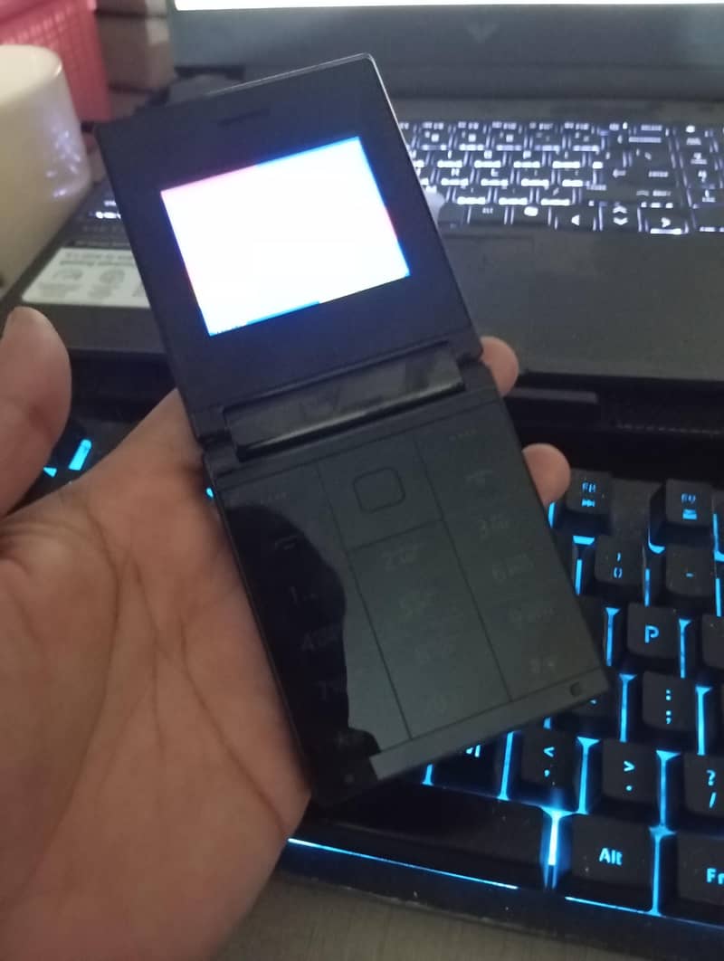 Itel Flip 1 6