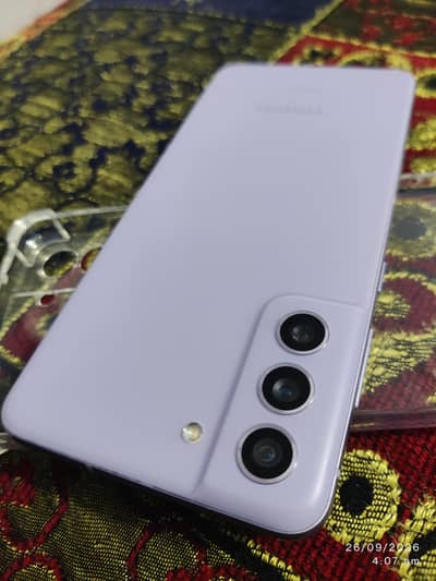 Samsung Mobile S21 FE 5g.