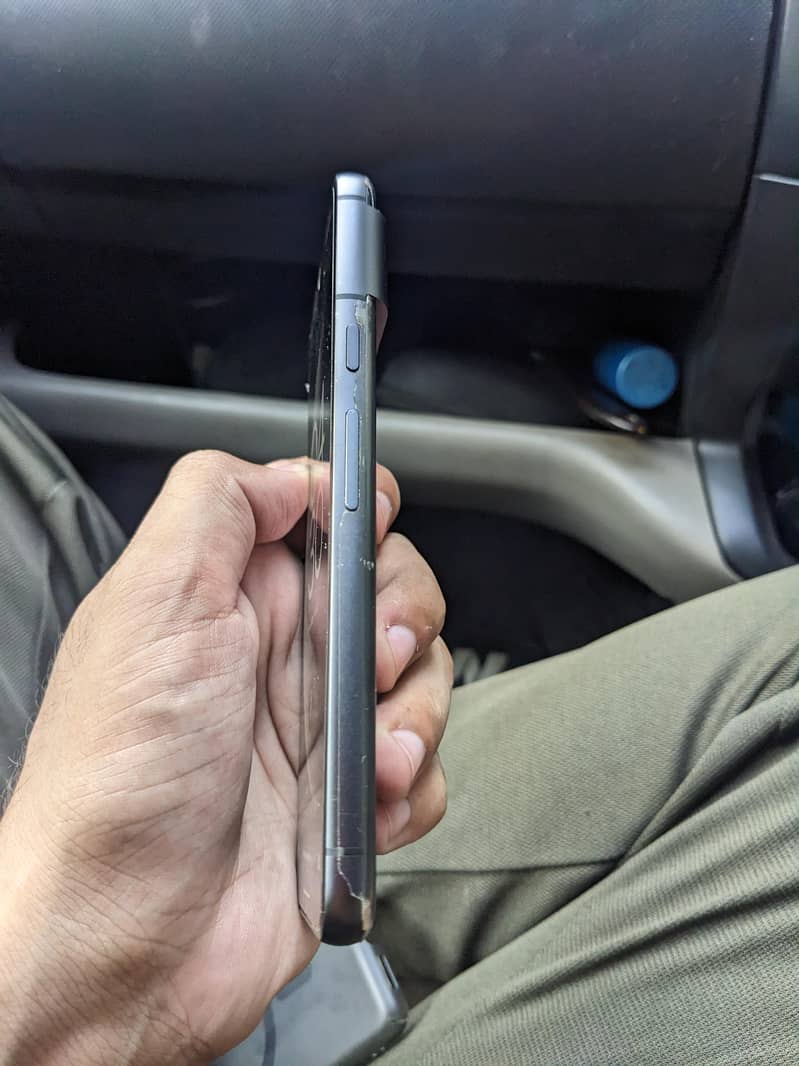 Google Pixel 8 2