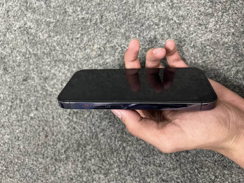 Apple iPhone 14 Pro 4