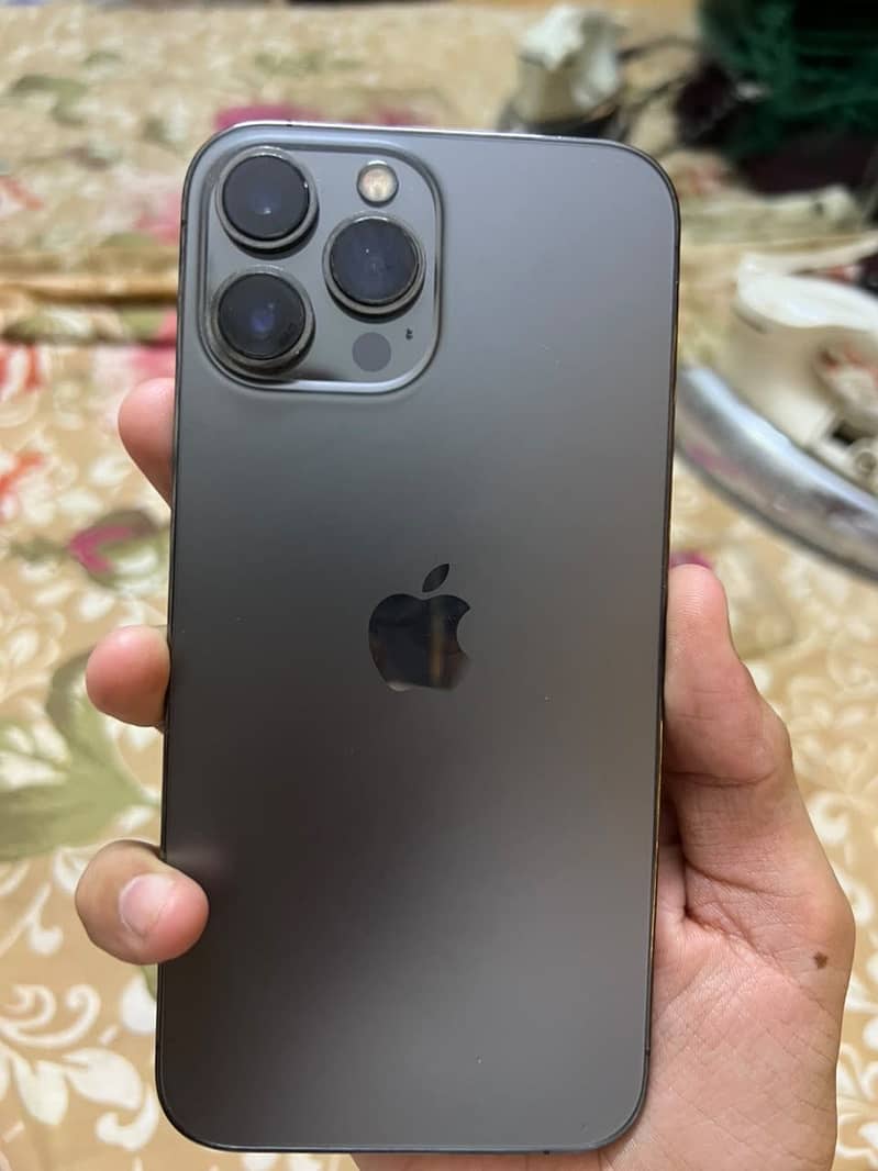 Apple iPhone 13 Pro Max 1