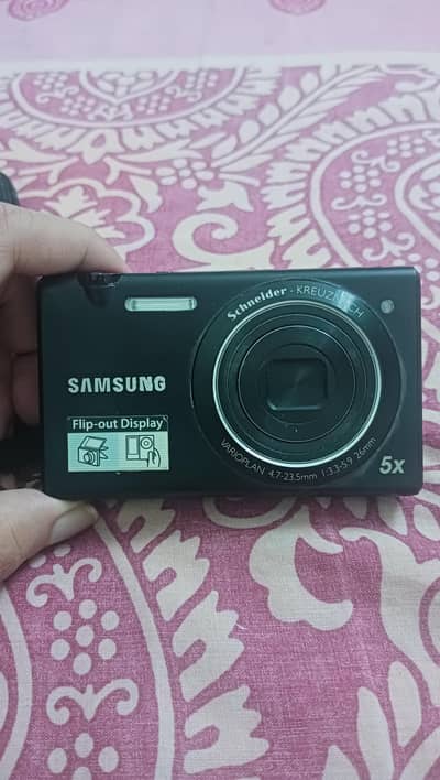 Samsung MV800 Digital Camera