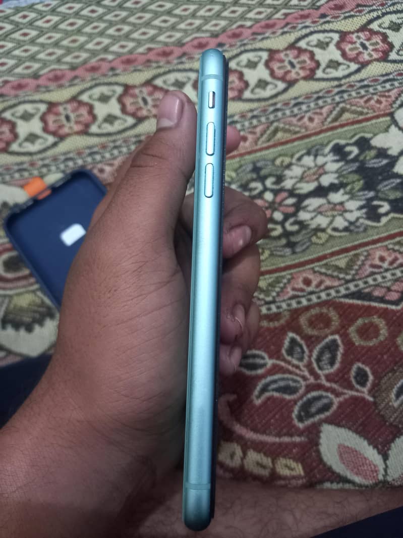 Apple iPhone 11 2