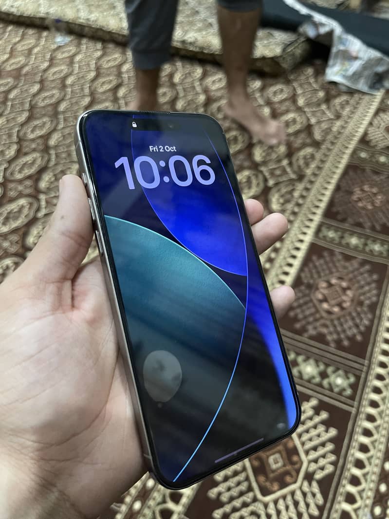 Apple iPhone 15 Pro Max 1
