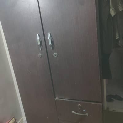 Premium Quality Over-Door Clothes Hanger - Excellent Condition