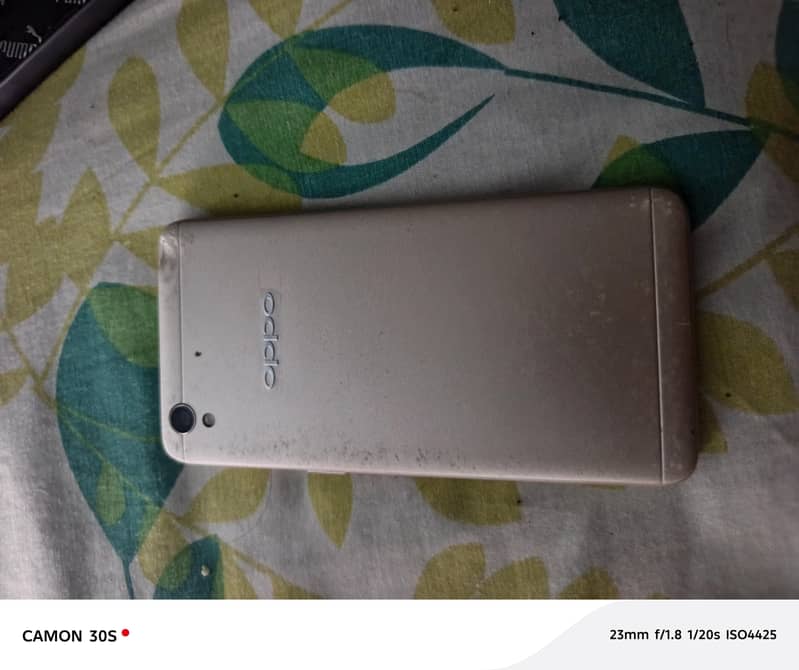 OPPO A37 1