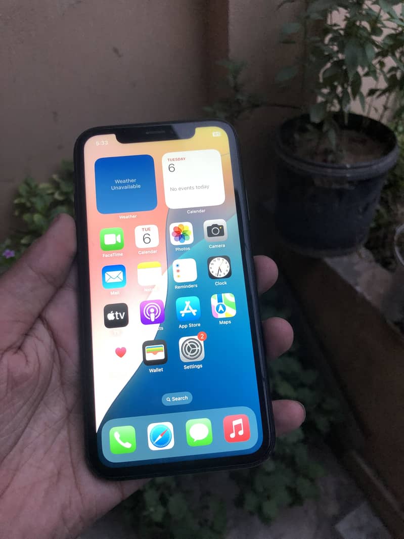 Apple iPhone XR 0