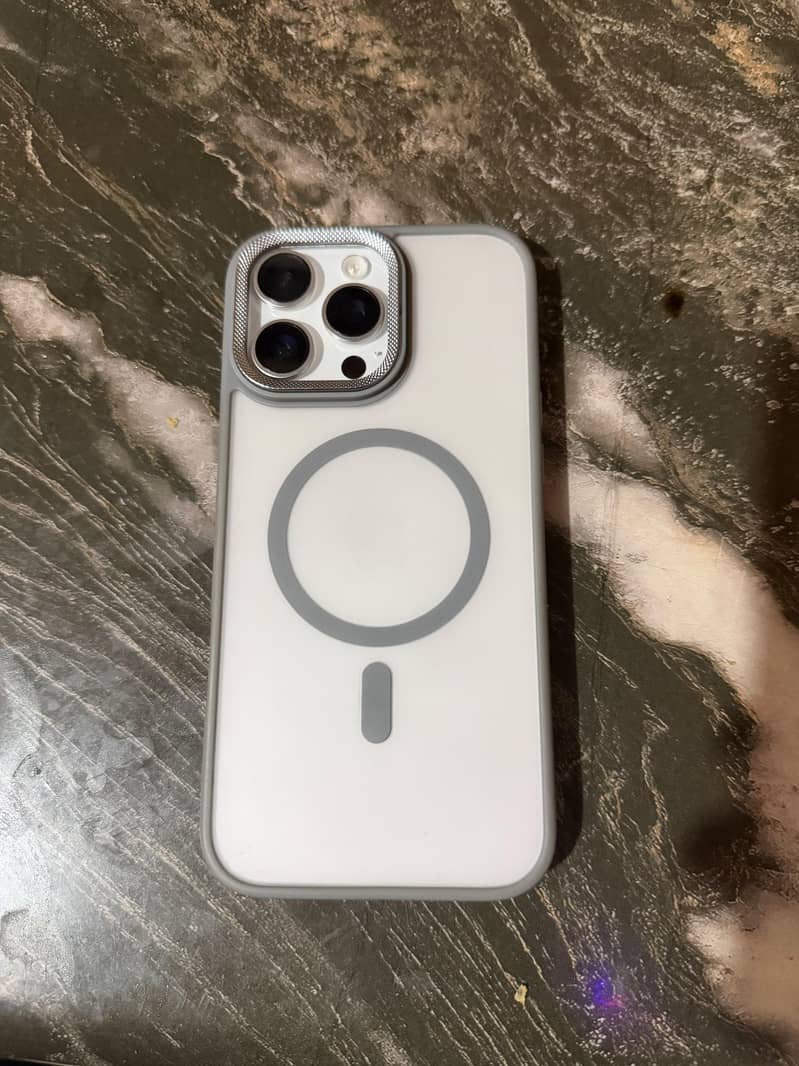 Apple iPhone 16 Pro Max 0