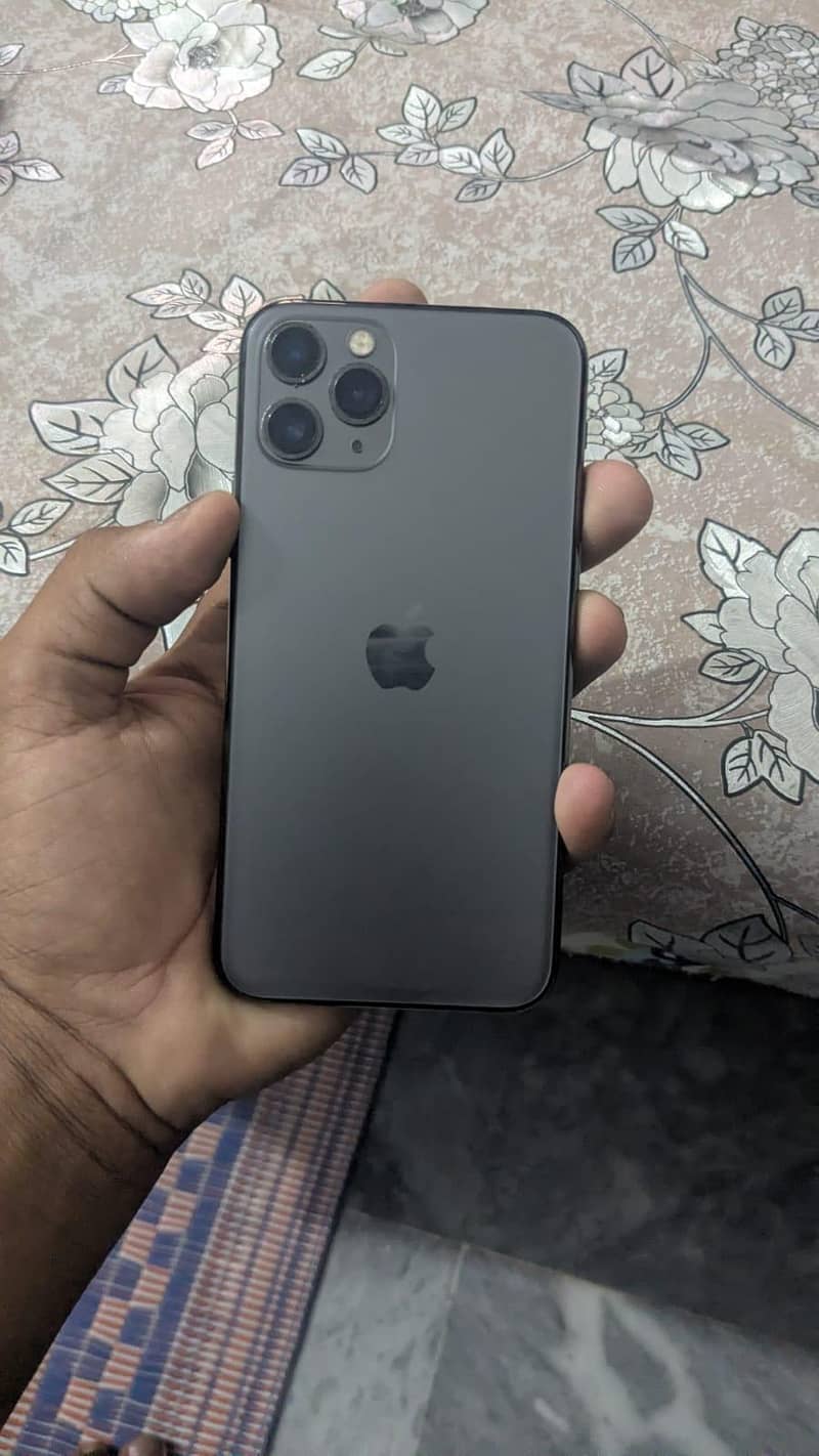 Apple iPhone 11 Pro 1
