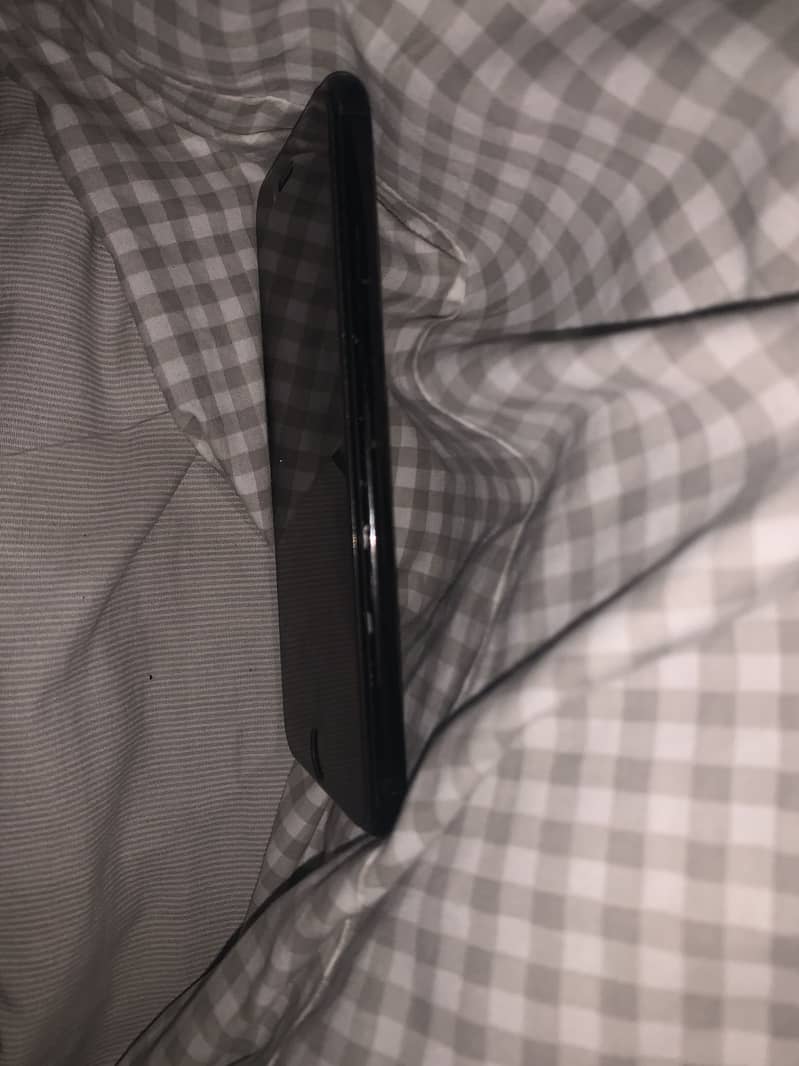 Apple iPhone 7 1