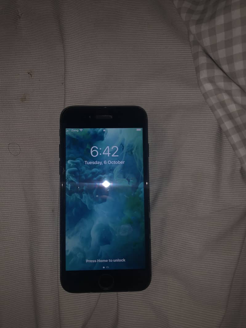 Apple iPhone 7 3