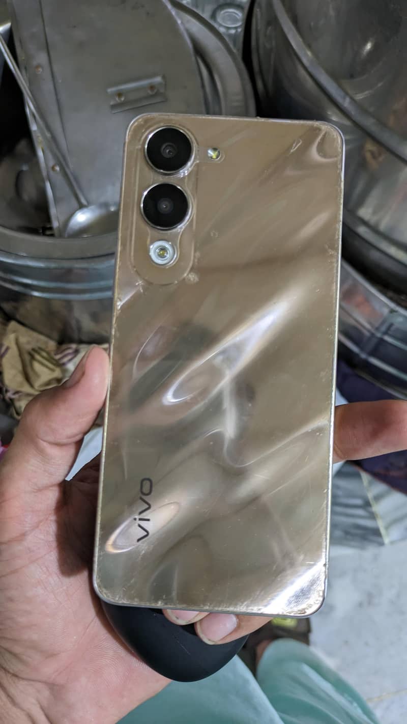 Vivo y4 3