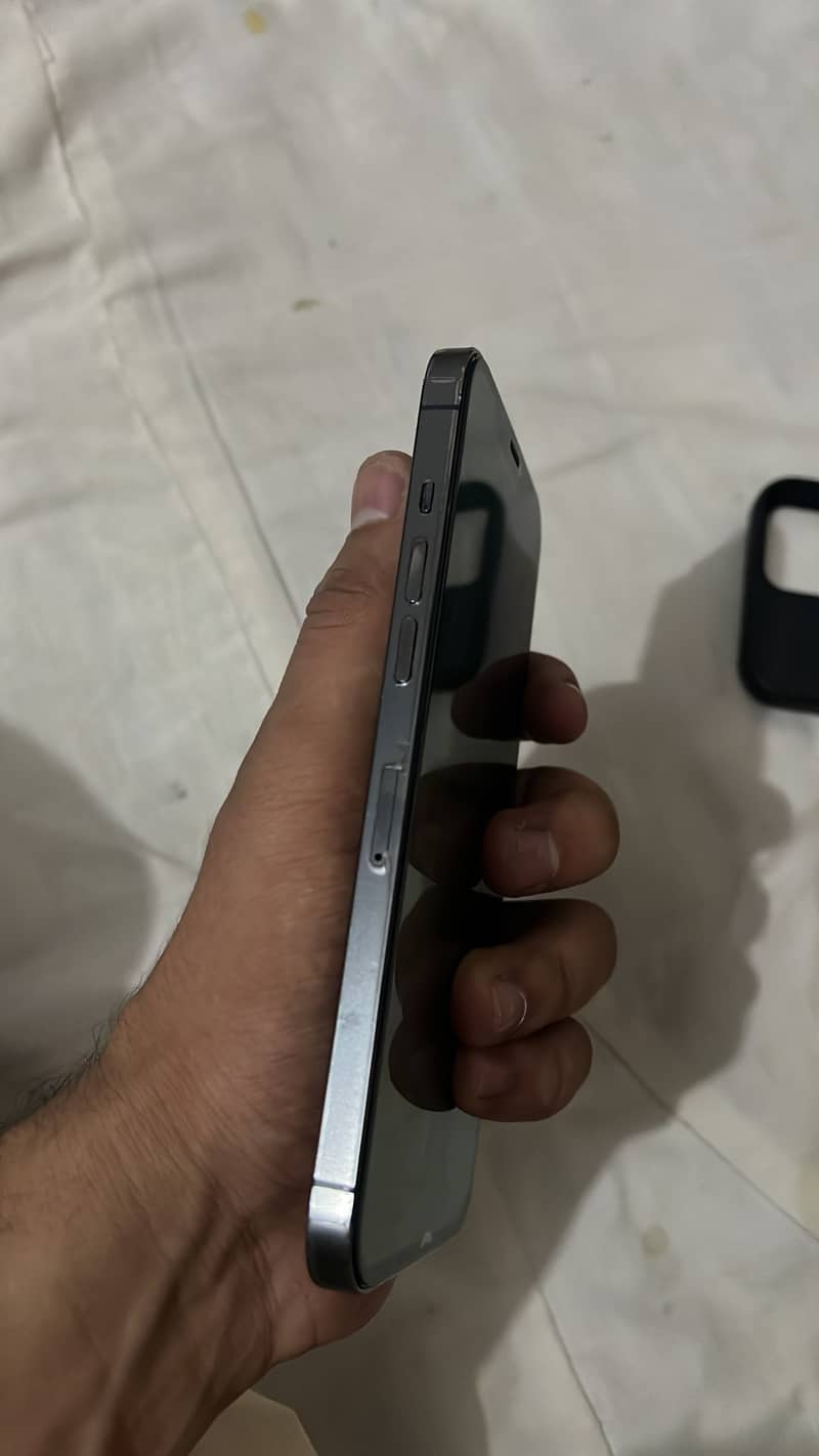 iPhone 12 Pro Max sim working 2