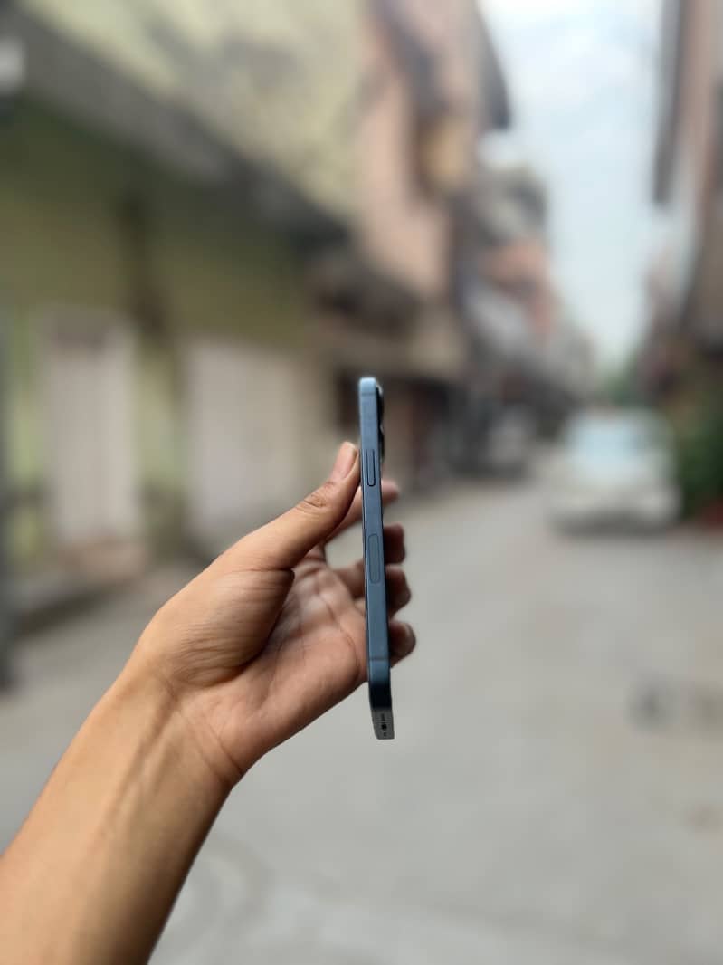 Apple iPhone 13 jv 4