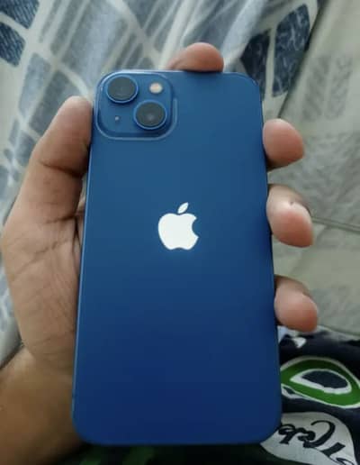 Apple iPhone 13