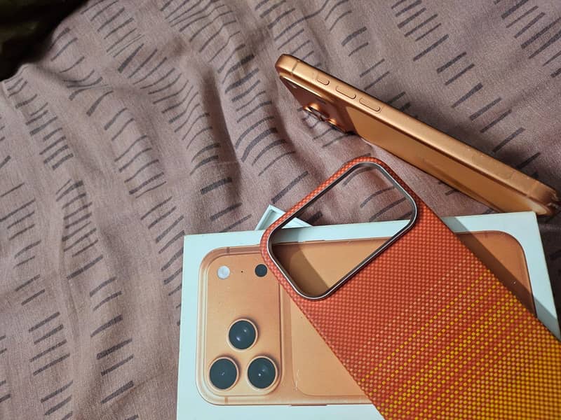 Apple iPhone 17 Pro Max. 2