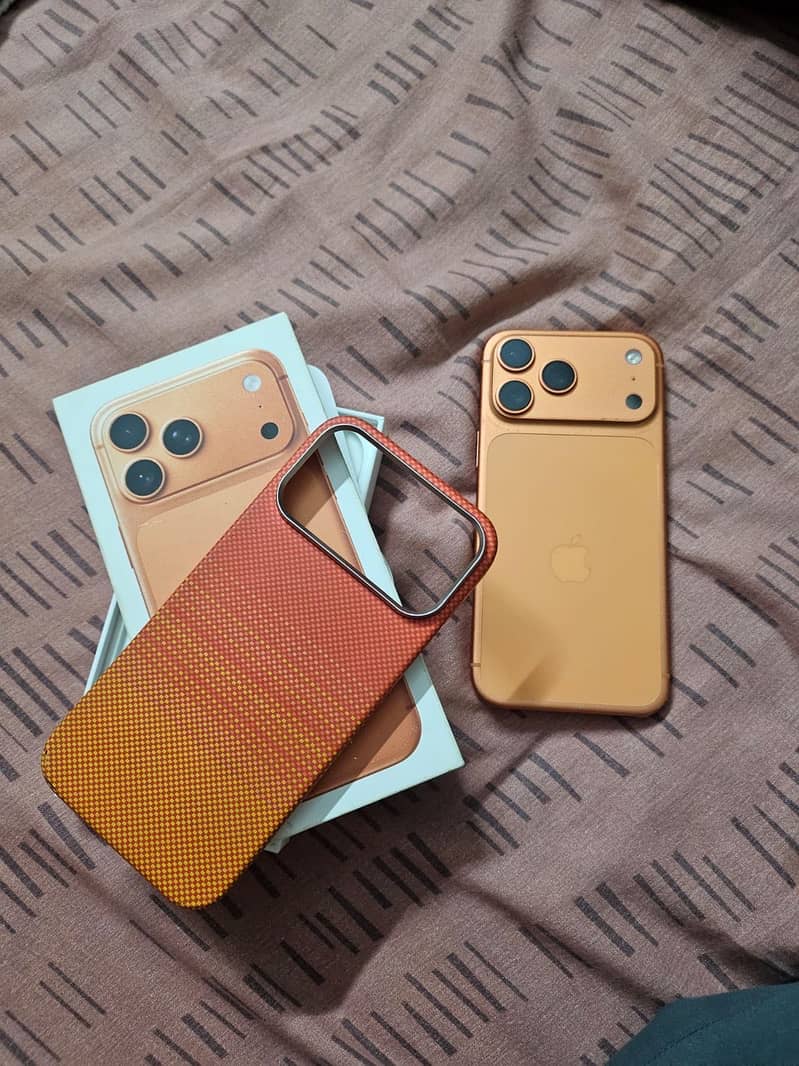 Apple iPhone 17 Pro Max. 0