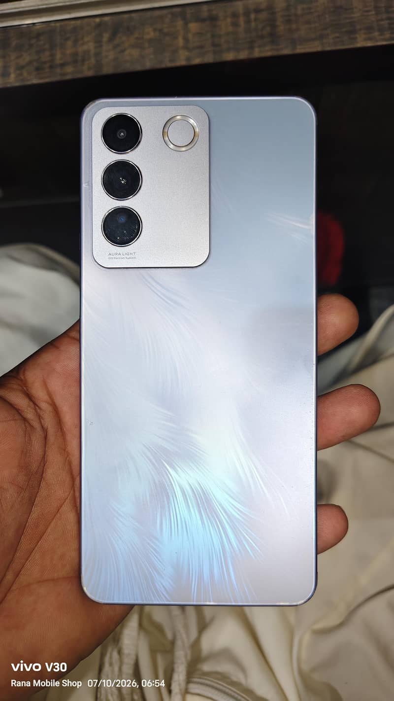 Vivo V27e 0
