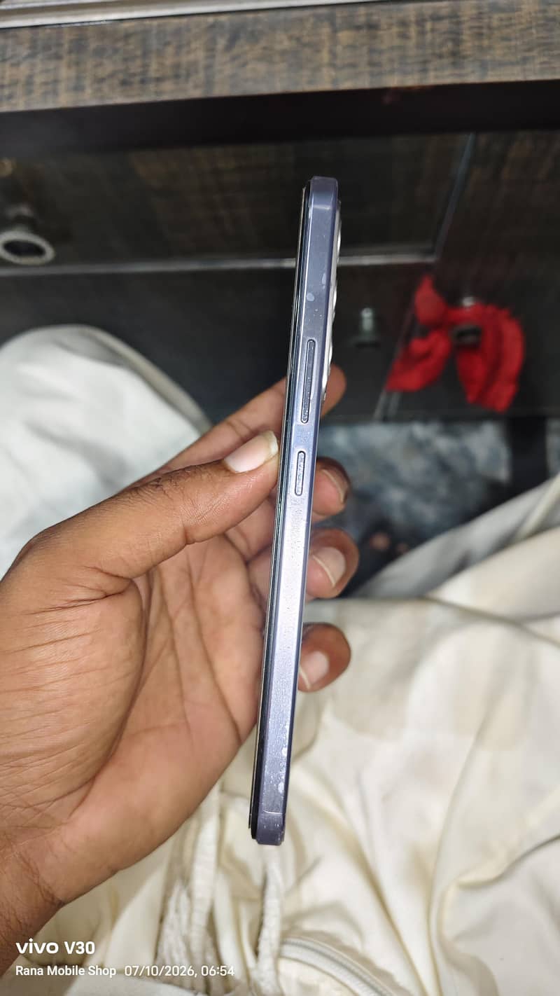Vivo V27e 1