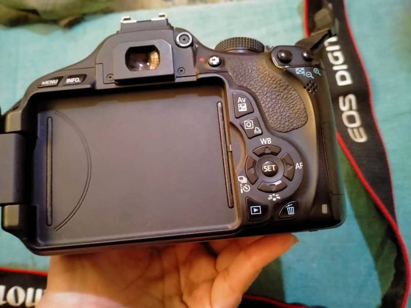 Canon 600D 4