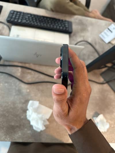 Apple iPhone 14