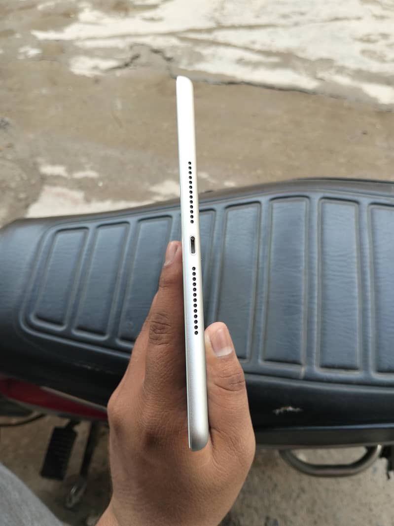 ipad 6th generation 32gb 3