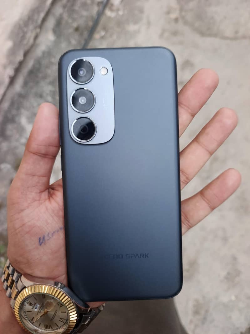 Tecno Spark 40 pro + 1